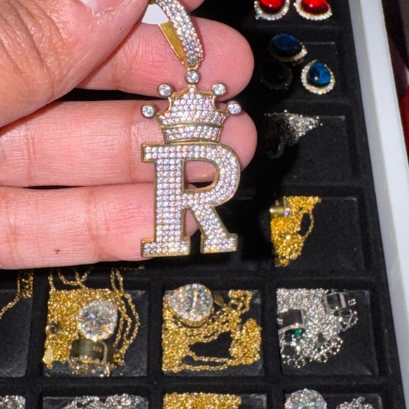 VVS Swarovski Crystal initial S pendant, name necklace, monogram Letter, S charm - Picture 10 of 10